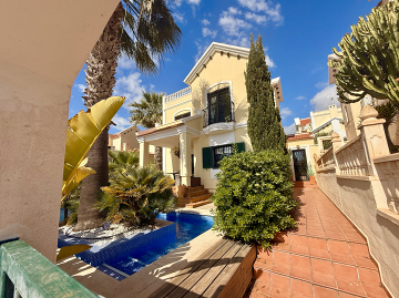 Luxurious villa with amazing views in Orihuela Costa - Spain Select